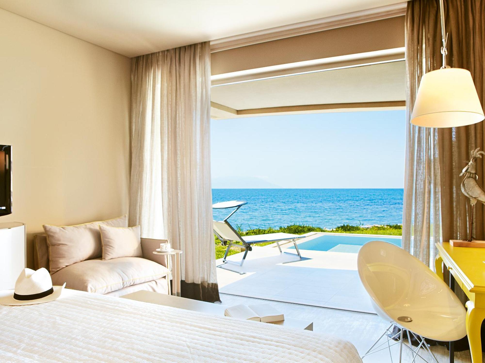 Grecotel Astir Palace Александроуполис Экстерьер фото A room at the hotel
